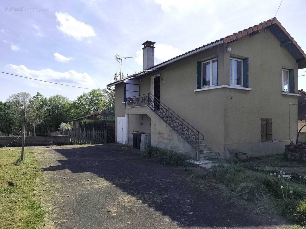 Maison à ROUMAZIERES-LOUBERT