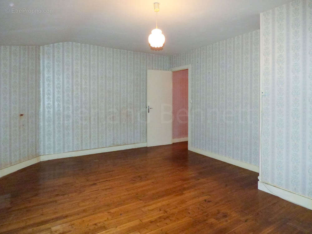 Maison à SAUZE-VAUSSAIS