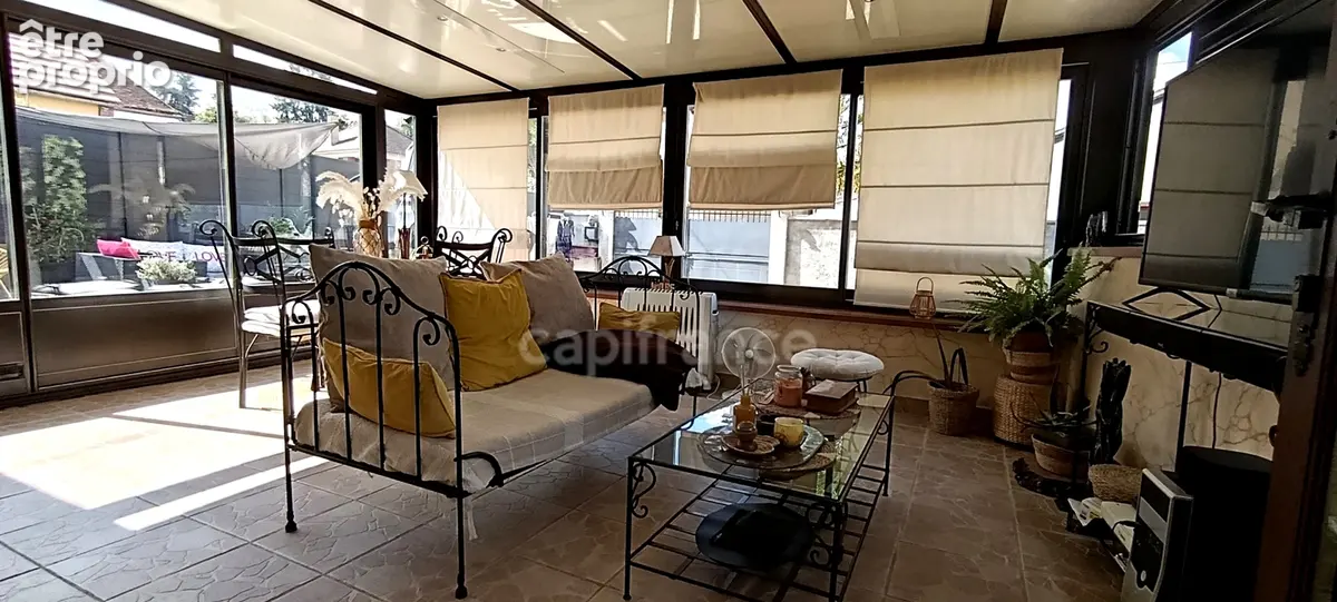 Virginie Masson – Capifrance vous propose cette maison en pierre de 92 m² pleine de charme, située à Seignelay, proche des comme - photo 5