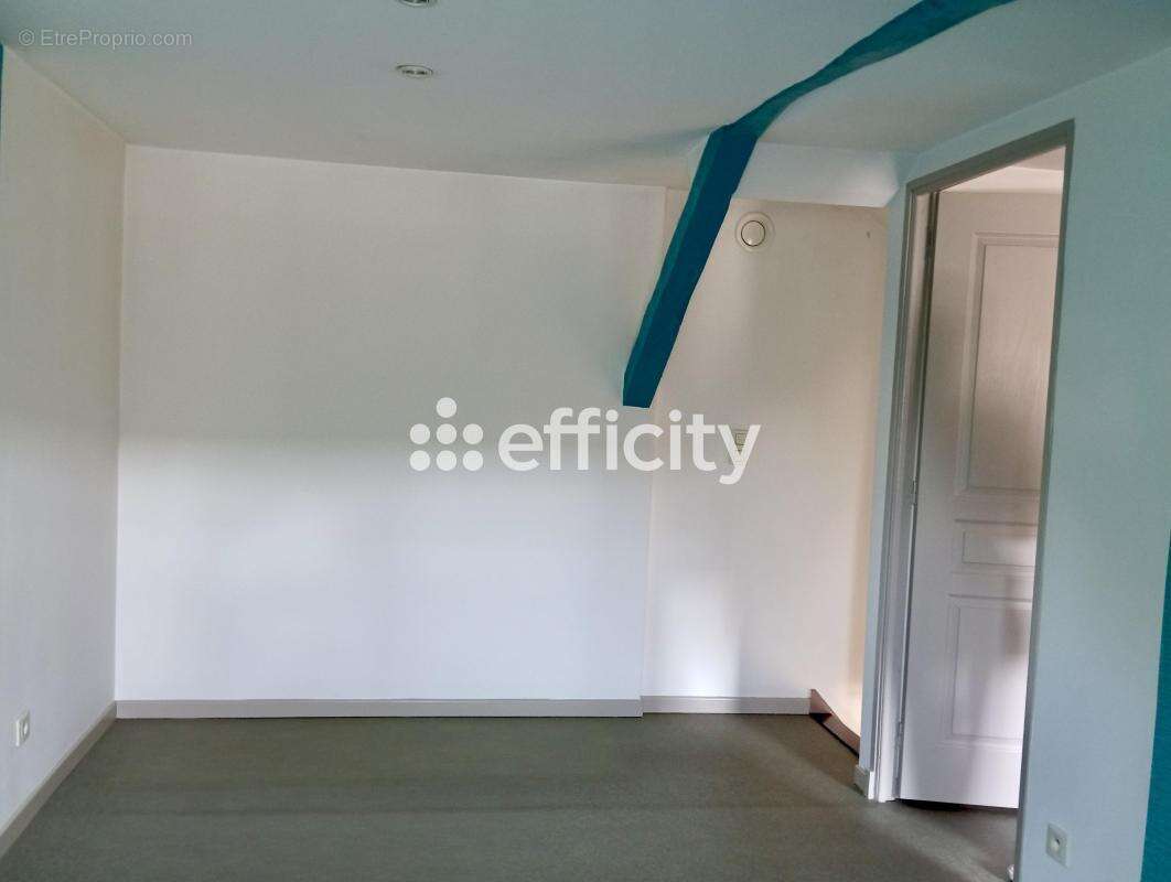 Appartement à SAULTY