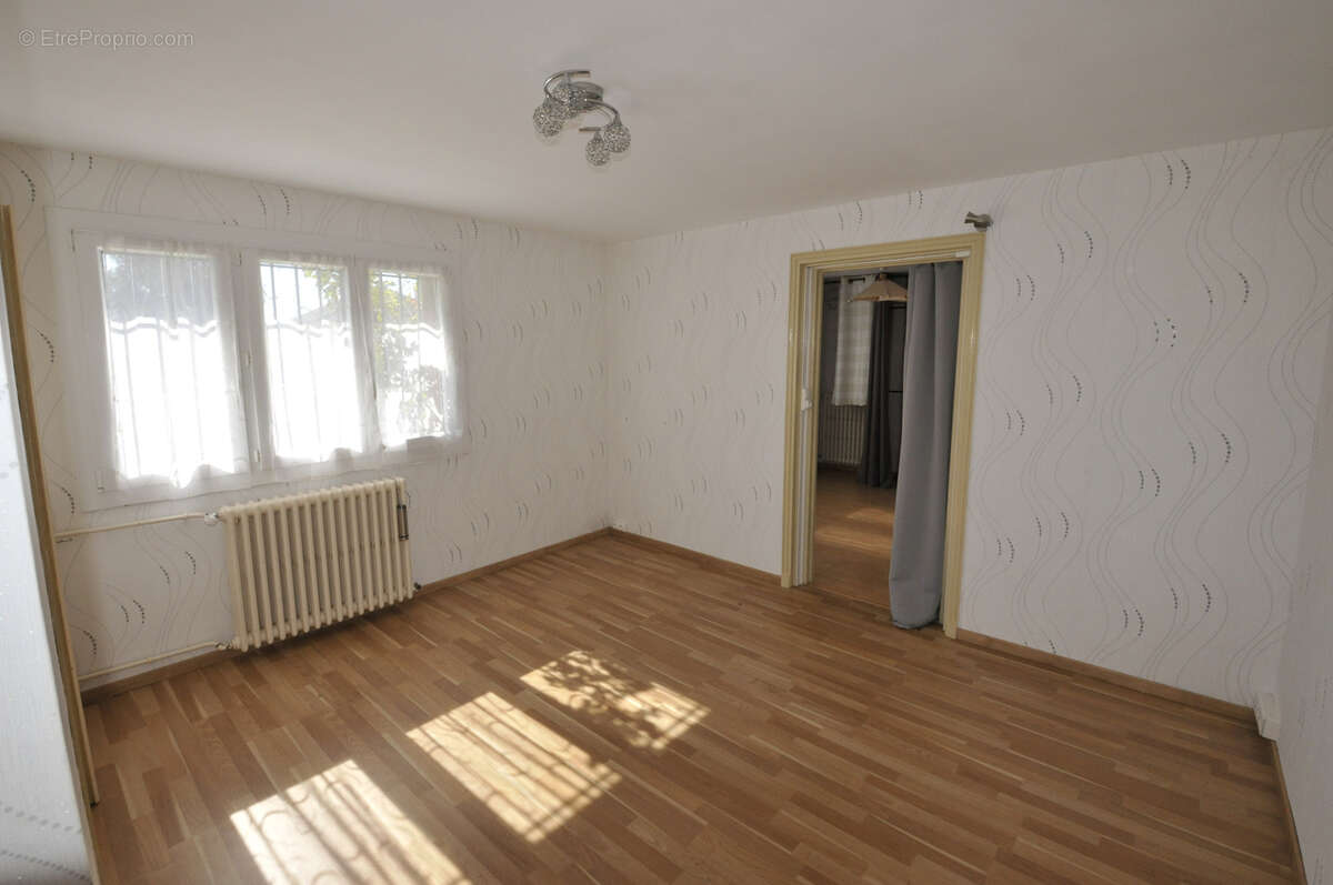 Maison à FEYTIAT