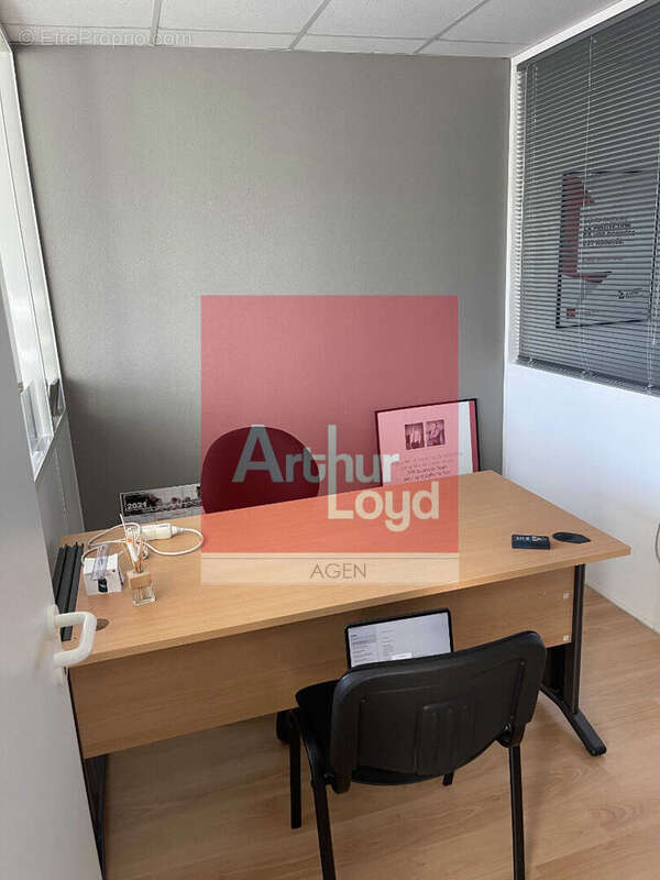 Commerce à ESTILLAC