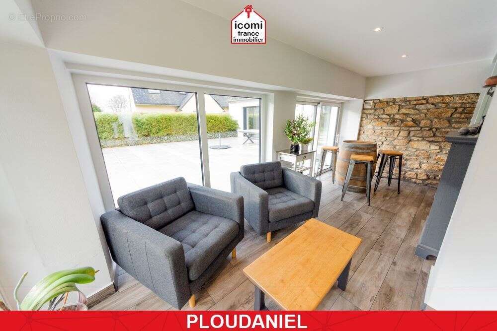 Finistere - ploudaniel (29260) - a vendre - maison individuelle t9 262m² de 1967 + extension en 1981 - 6 chambres possible 7 - g - photo 6