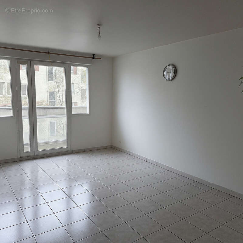 Appartement à VERCEL-VILLEDIEU-LE-CAMP