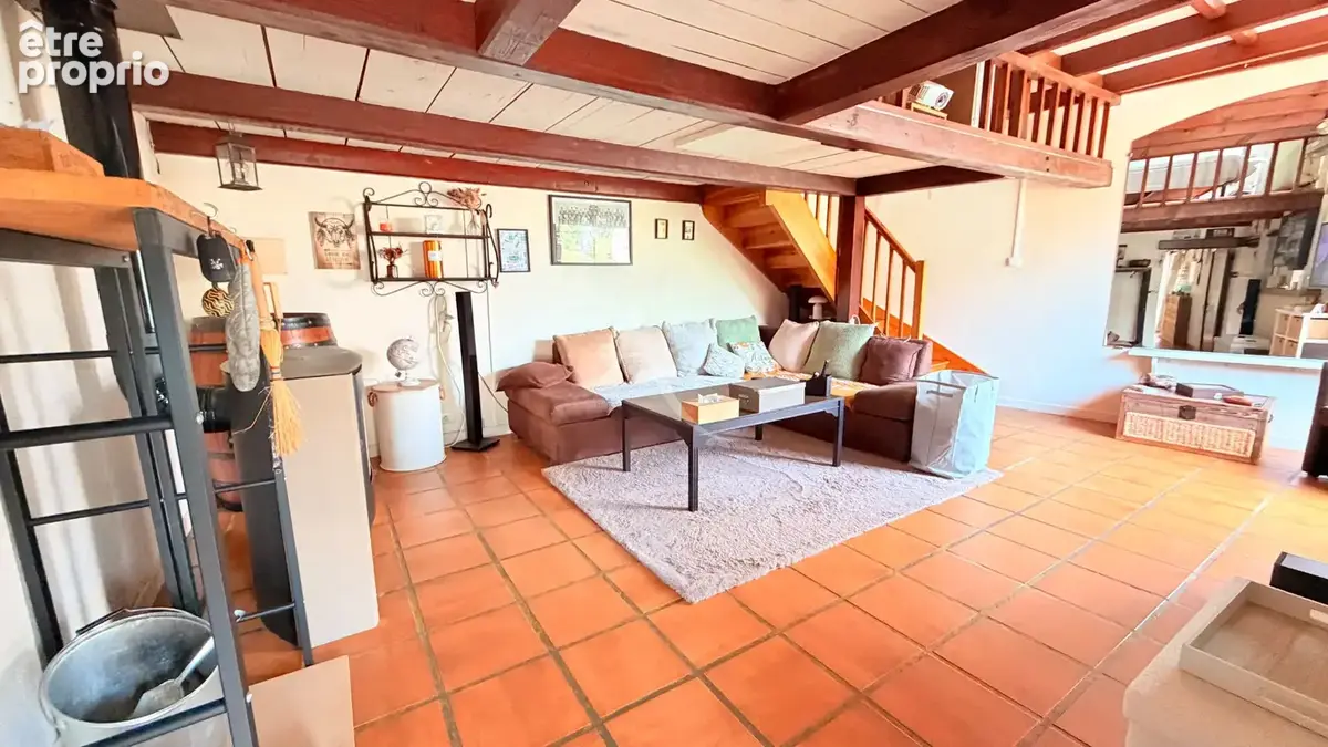 BERCLOUX  - Charmante Maison 3 pièces en pierre et son Gîte - photo 4