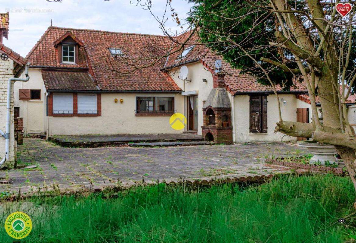 Maison à BEAURAINVILLE