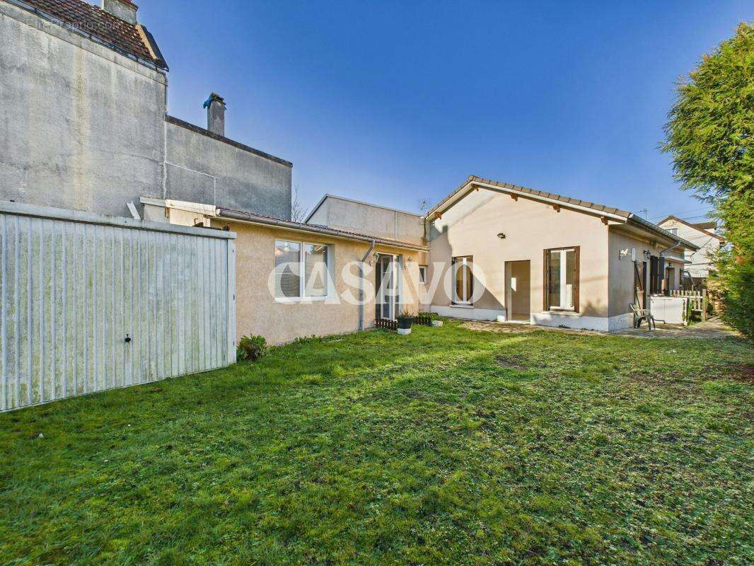 Vente Maison 6 pièces de 110m² - 93190 Livry-Gargan - photo 2