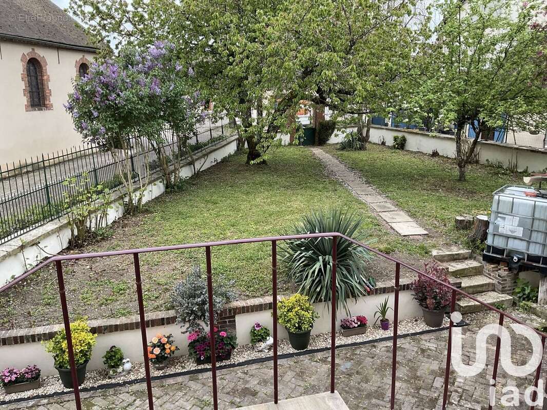 Maison 153 m² à Chailley  - photo 2
