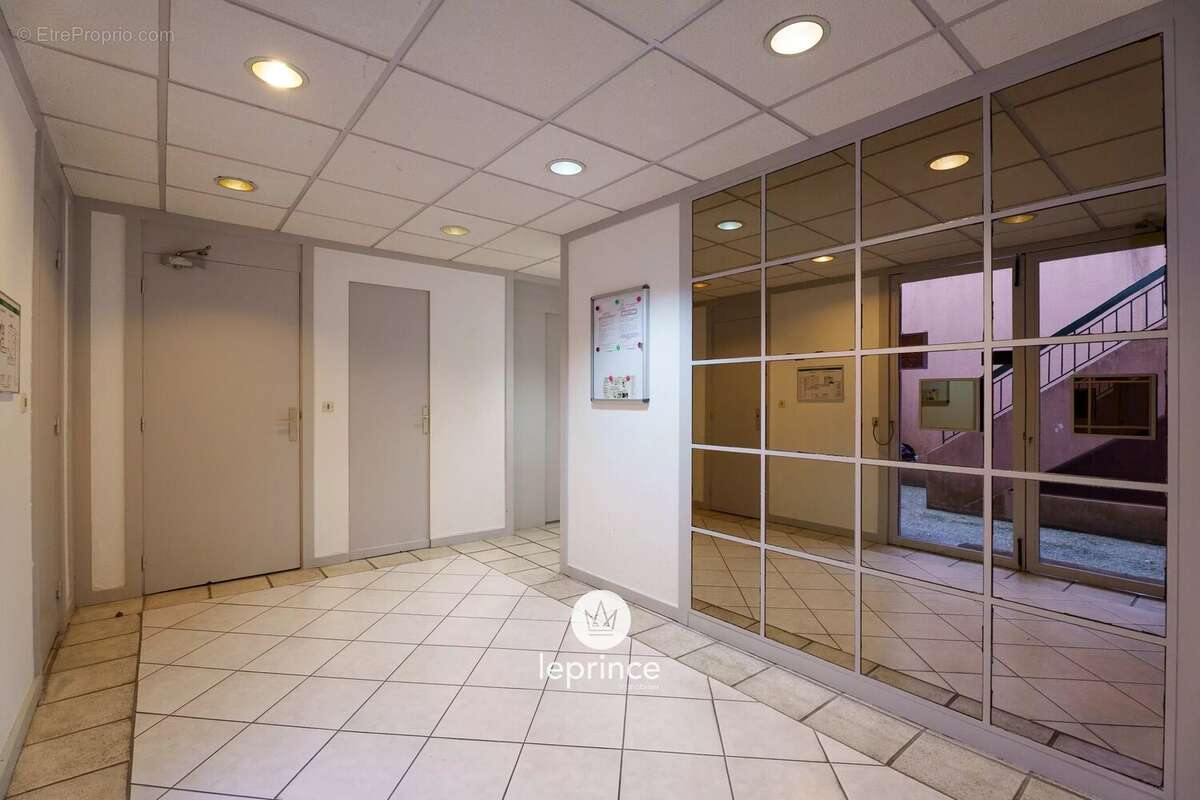 Appartement à VILLENEUVE-LOUBET