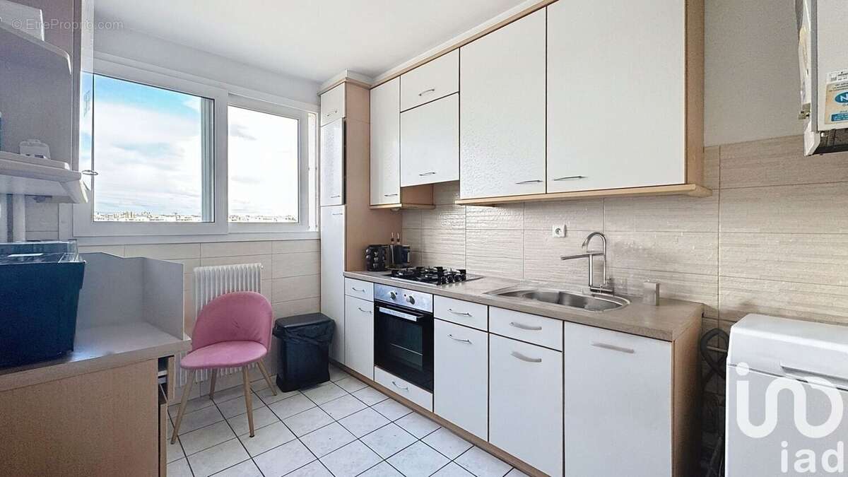 Photo 6 - Appartement à VILLENEUVE-LA-GARENNE
