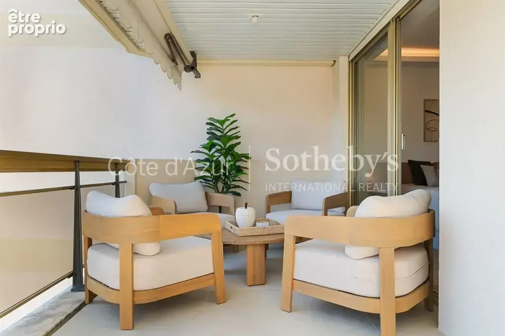 Cannes Palm Beach appartement 4 pièces de 101 m² rénové avec terrasse et vue mer - photo 10