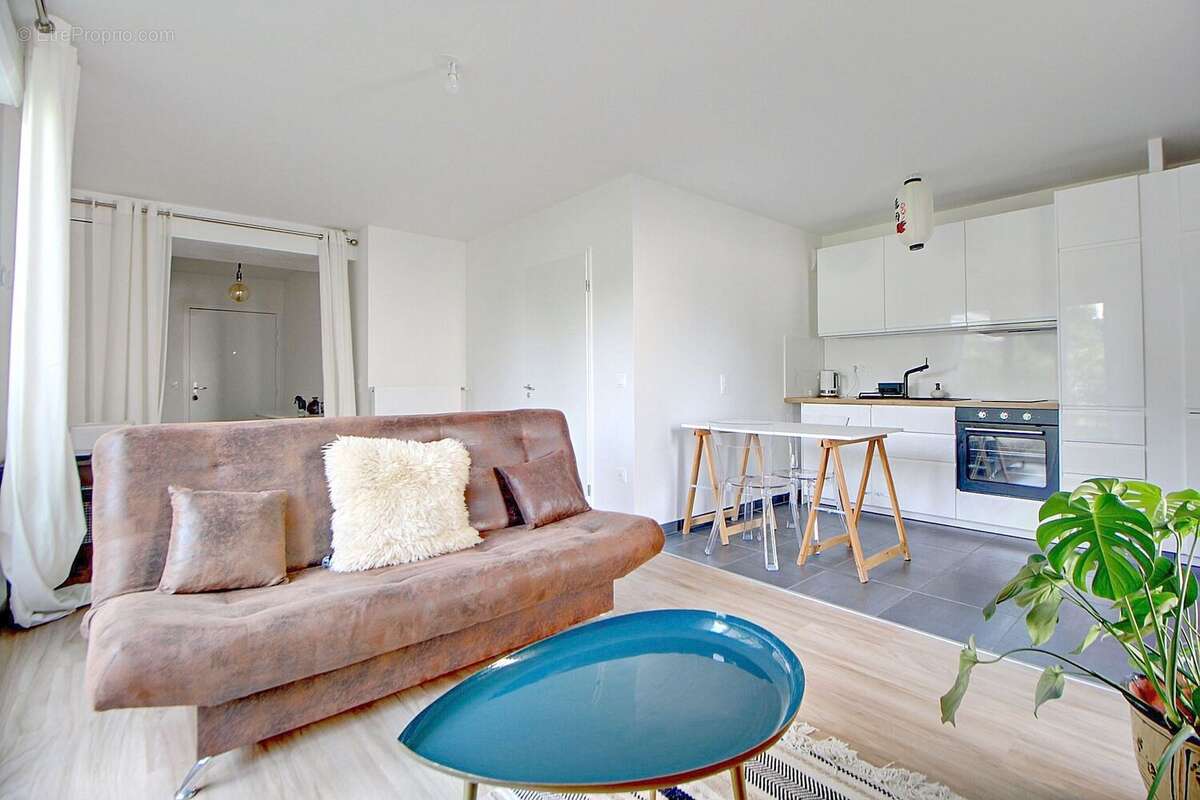 Appartement à VERNEUIL-SUR-SEINE