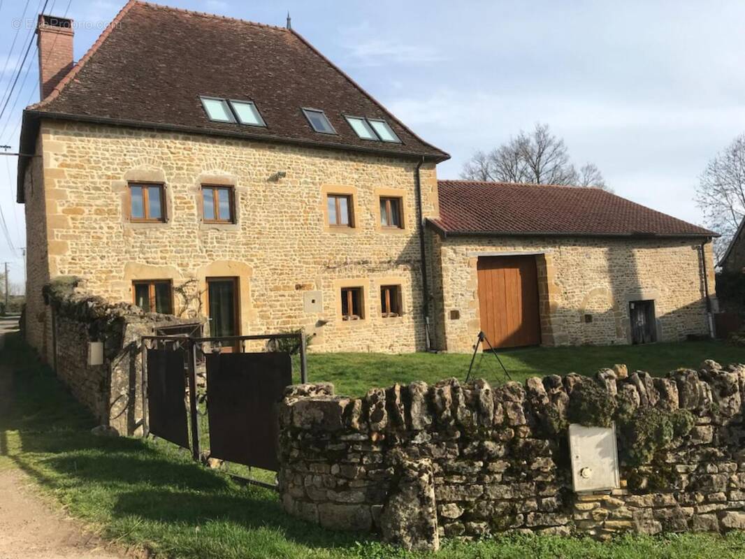 Photo 1 - Maison à LA CLAYETTE