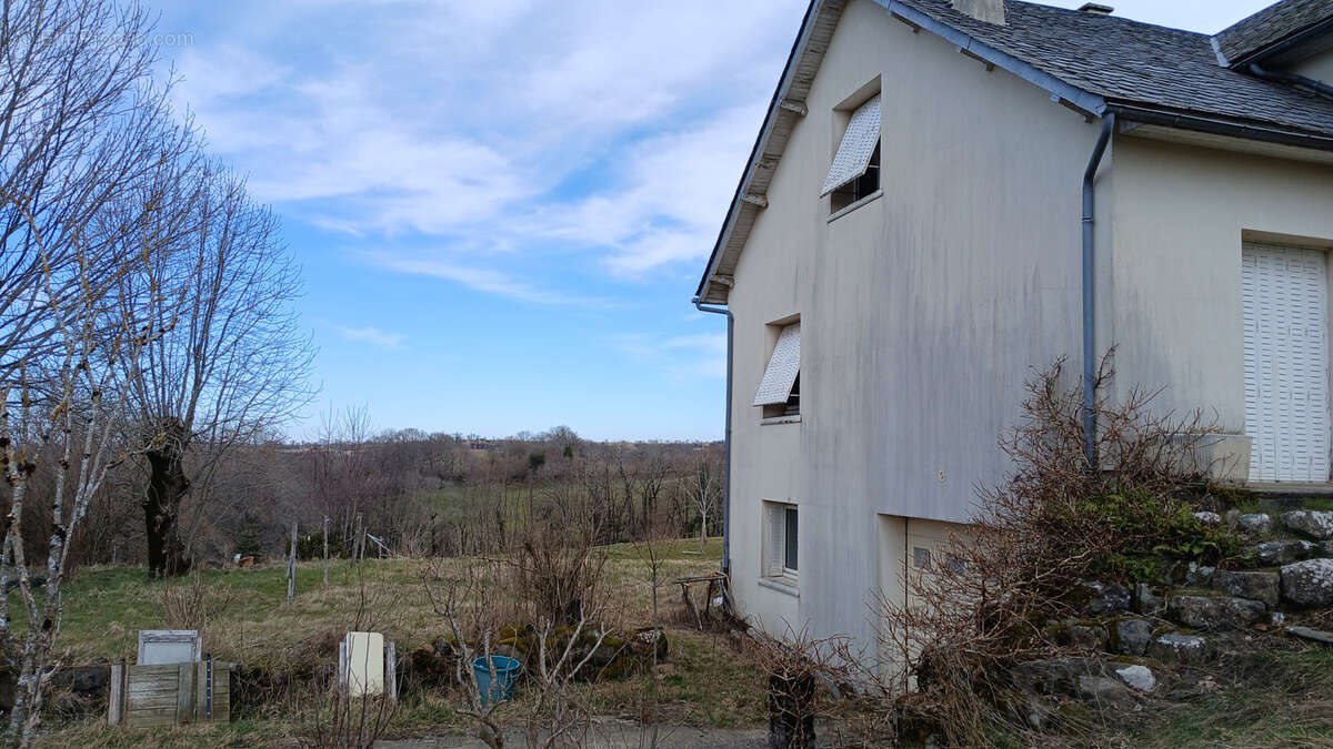 Maison à ANGLARDS-DE-SALERS