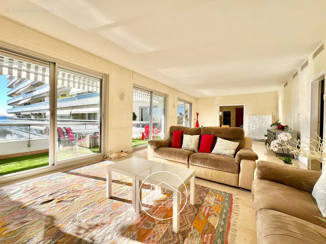 Appartement à MARSEILLE-8E