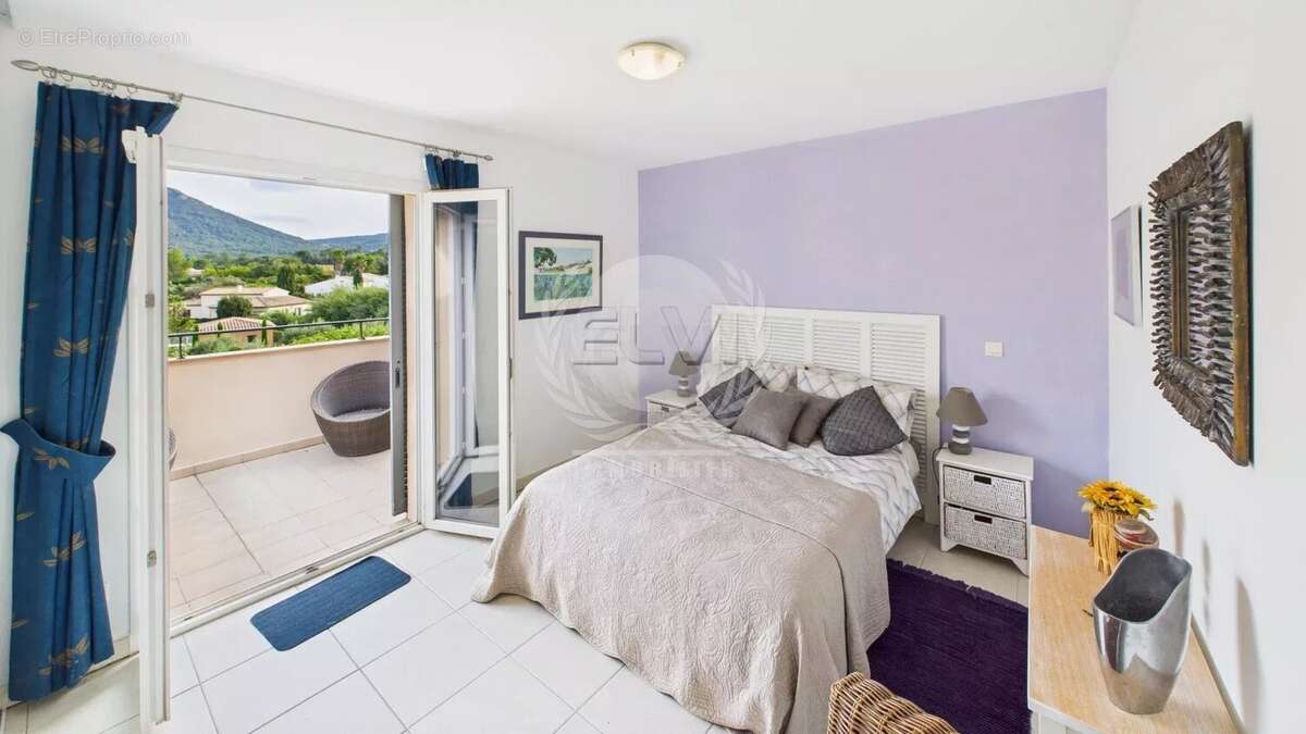 Maison à PLAN-DE-LA-TOUR