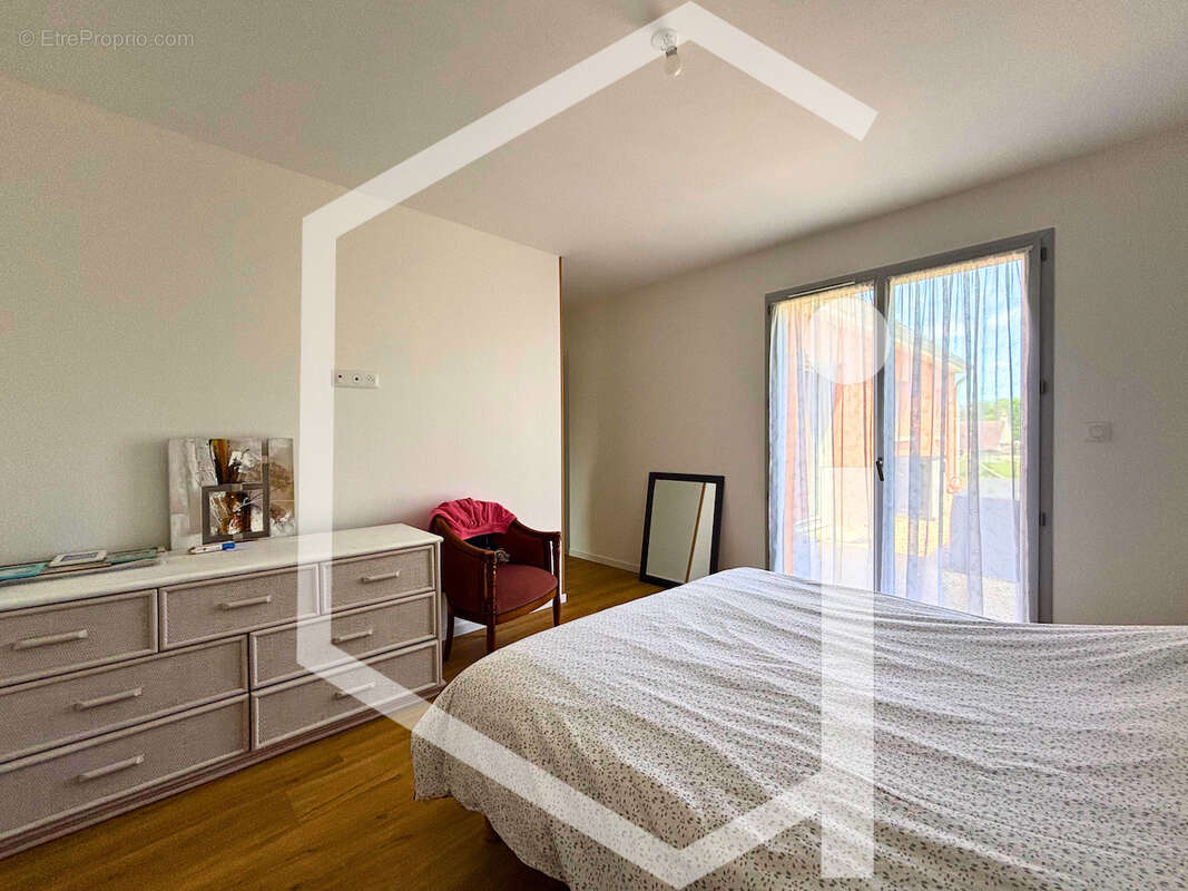 Maison à COSNE-COURS-SUR-LOIRE