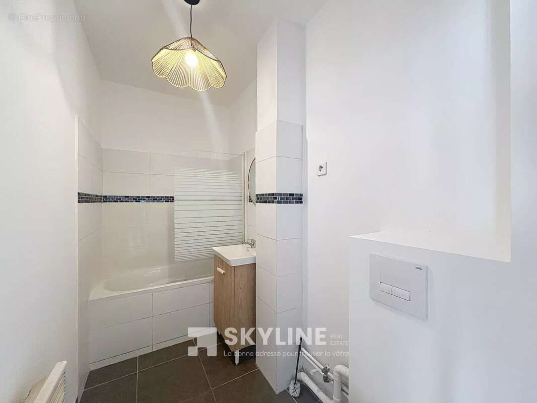 Appartement à MARSEILLE-4E