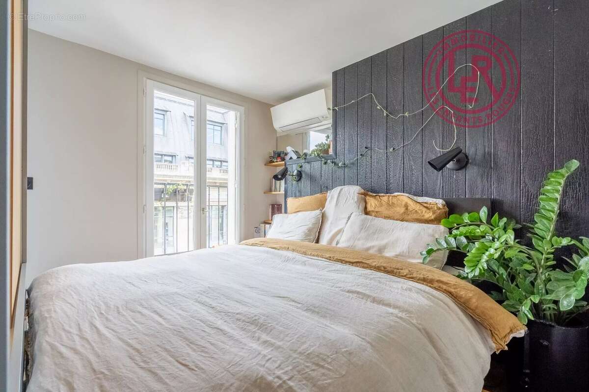 Appartement à PARIS-10E