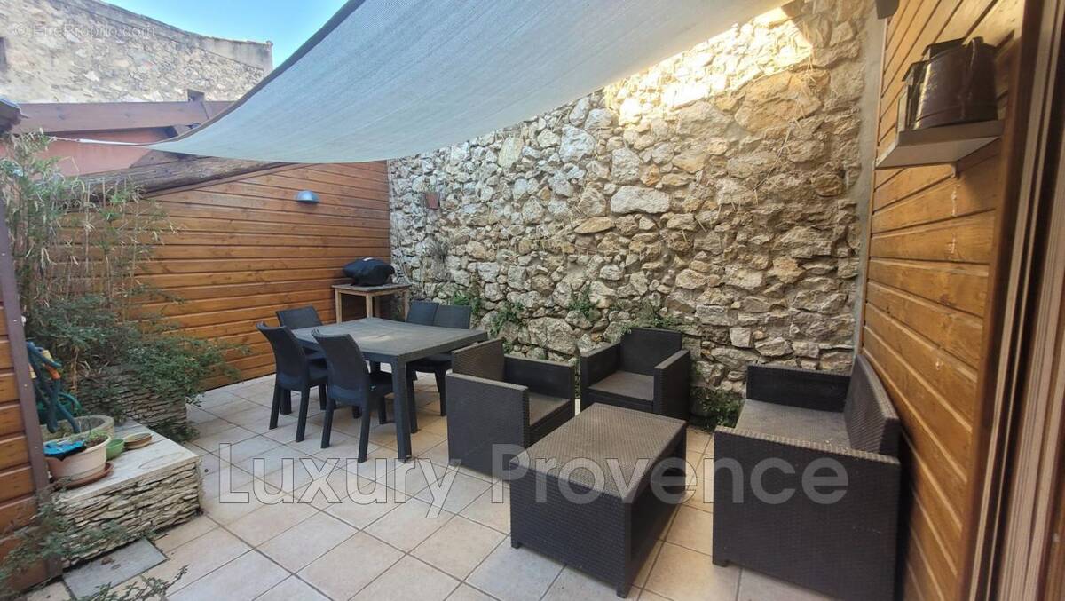 Appartement à CADOLIVE