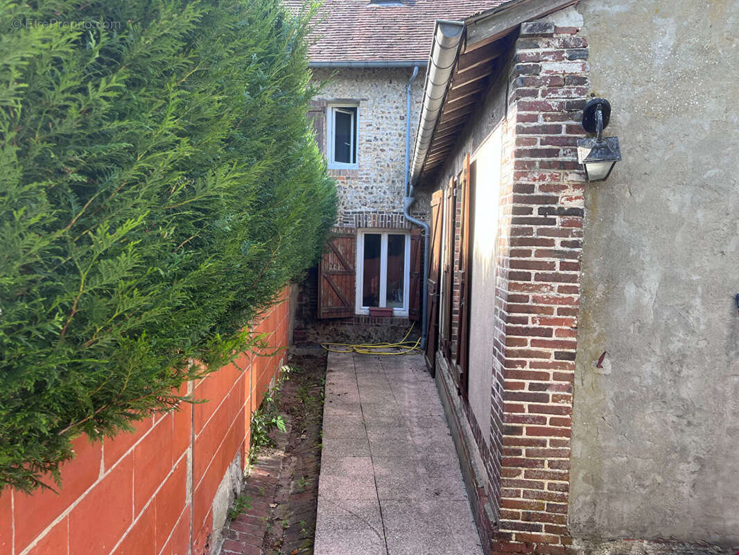 Maison de ville avec jardin et grenier aménageable - photo 12