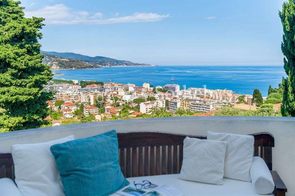 Appartement à ROQUEBRUNE-CAP-MARTIN