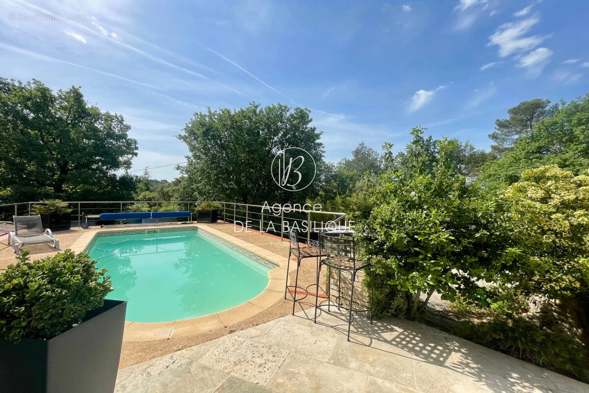 Maison à SAINT-MAXIMIN-LA-SAINTE-BAUME