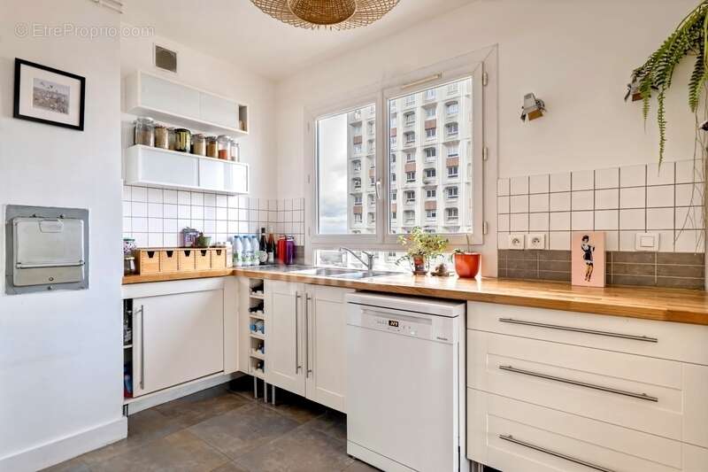 Appartement à PARIS-20E