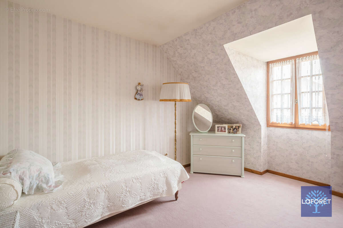 Maison à LES PAVILLONS-SOUS-BOIS