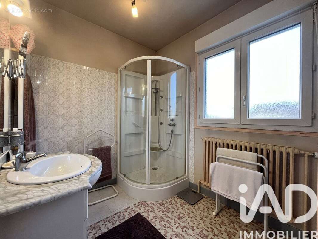 Photo 8 - Maison à ROMILLY-SUR-SEINE