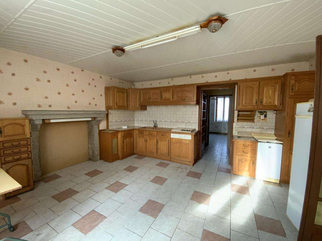 Maison à GENOUILLAC
