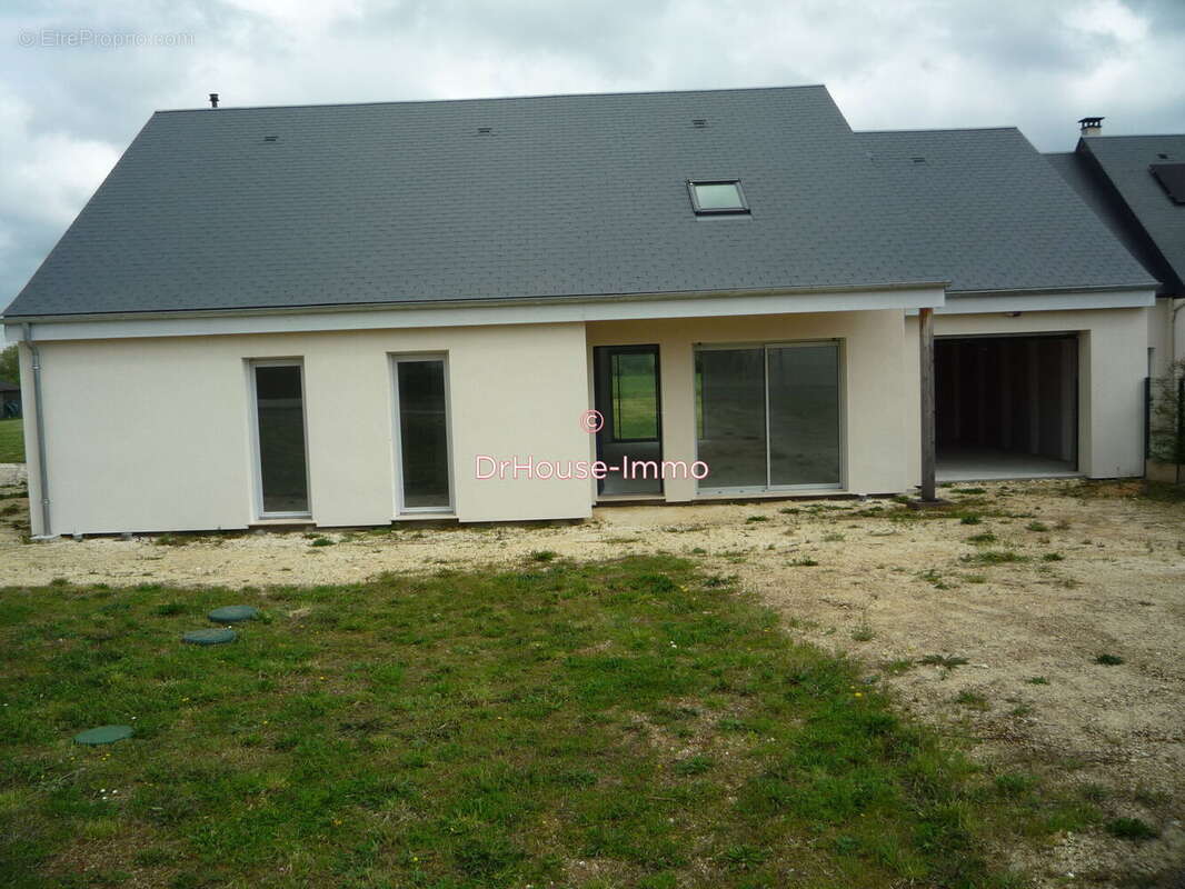 Maison à SAVIGNE-SUR-LATHAN