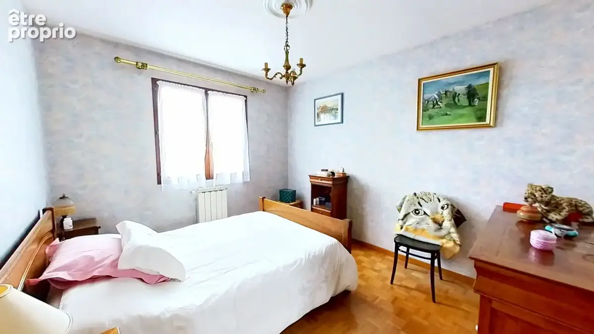 À ISSOIRE, maison 5 pièces avec terrain - photo 9