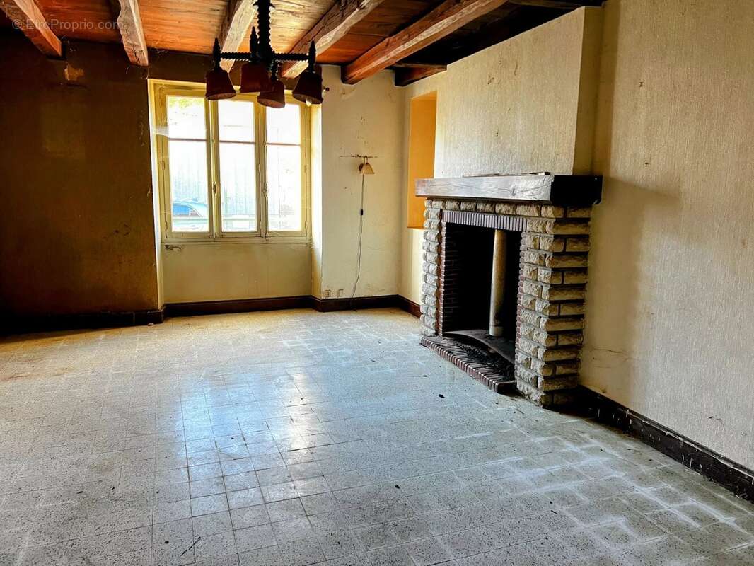 Maison à BUSSIERE-POITEVINE