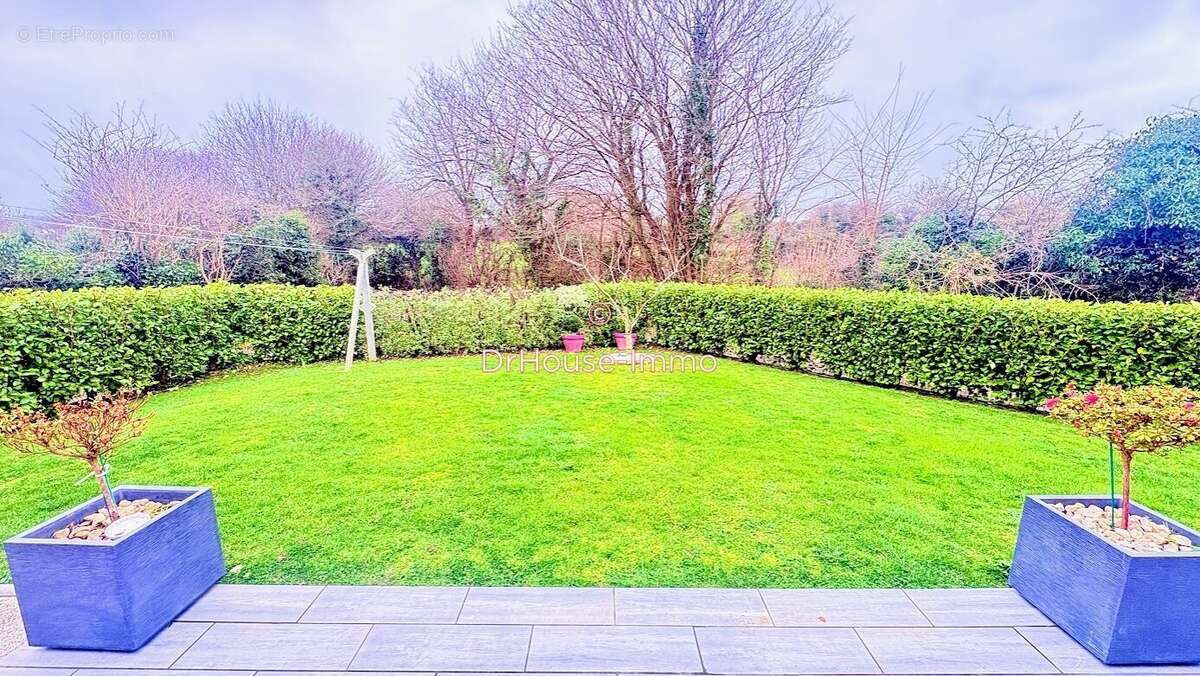 Maison à QUERQUEVILLE