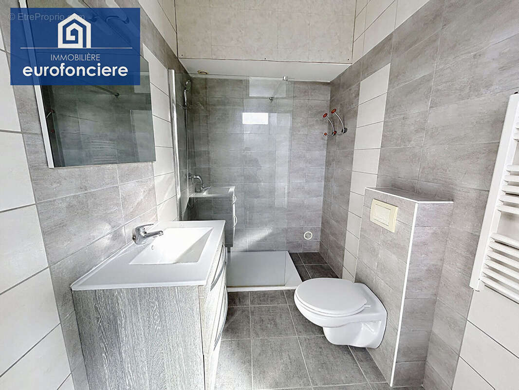 Appartement à SAINTE-SAVINE