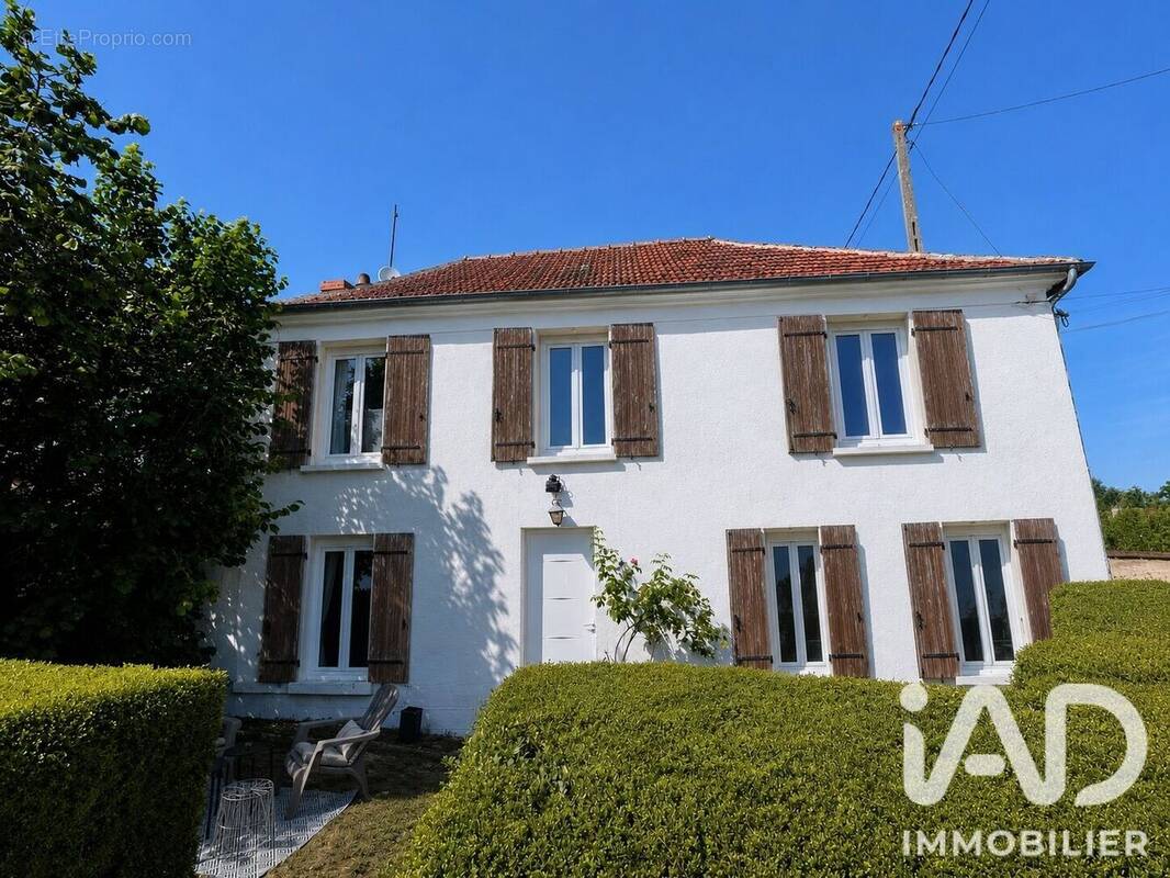 Photo 1 - Maison à REBAIS
