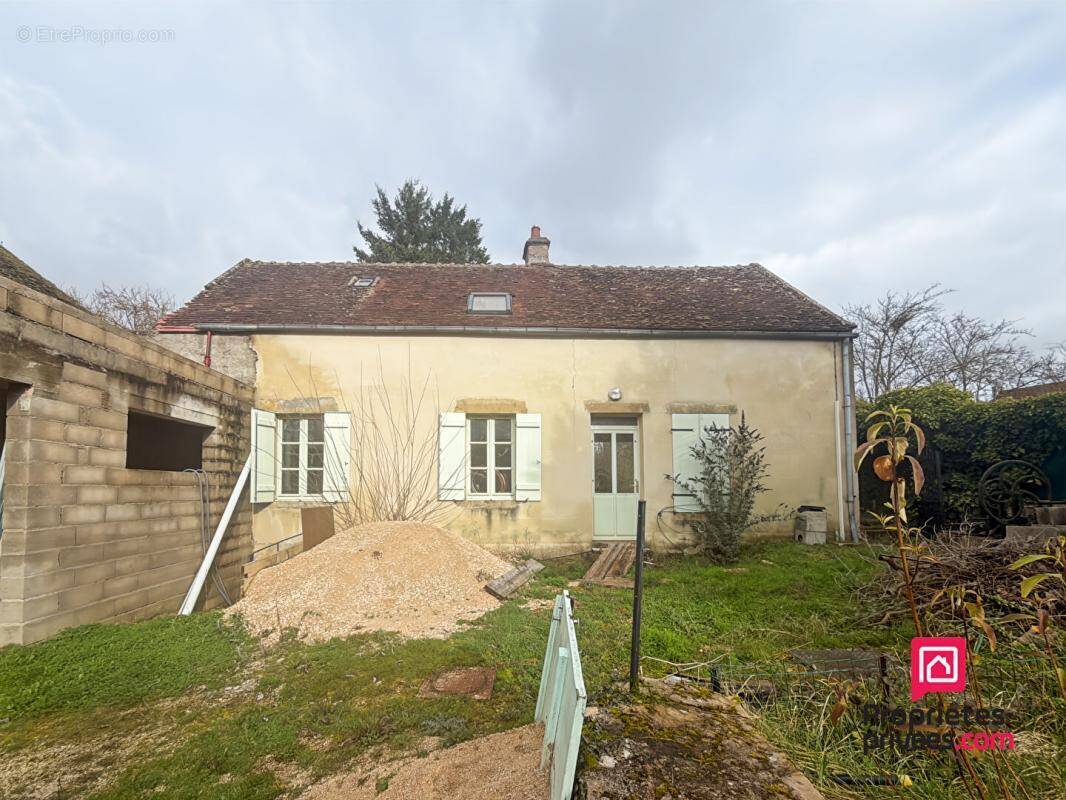 Maison à AVALLON