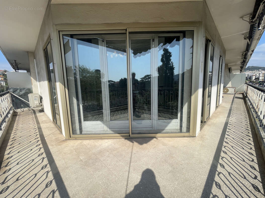 Appartement à LE CANNET