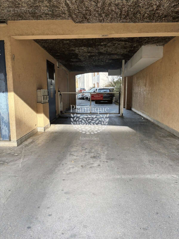 Parking à ANNEMASSE