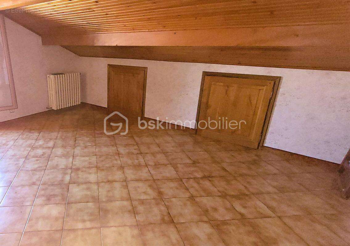 Appartement à THORAME-HAUTE