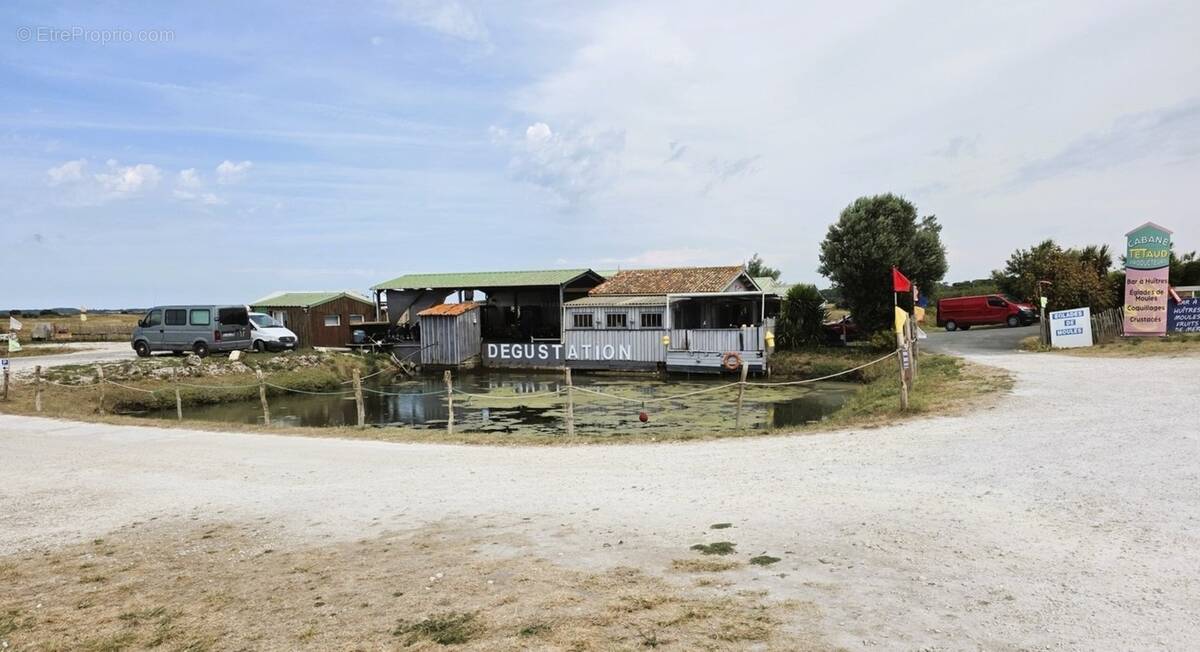 Commerce à DOLUS-D'OLERON