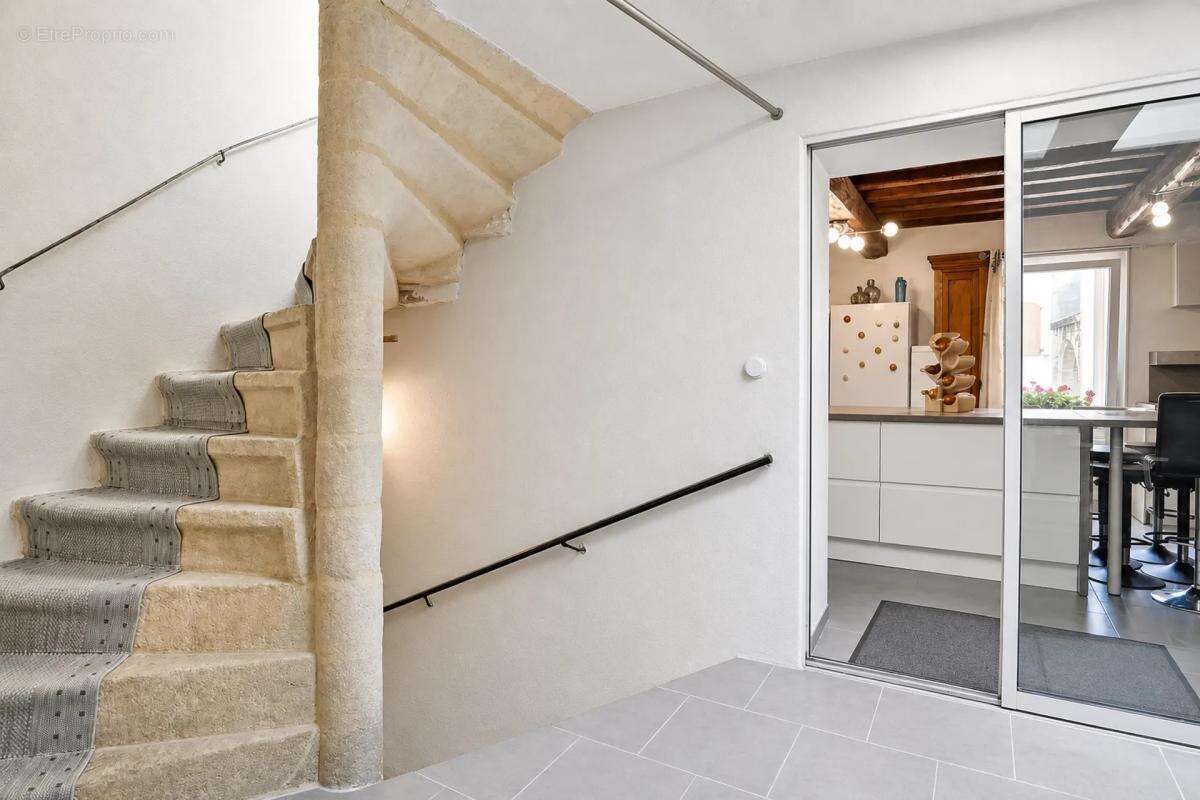 Maison à CLARENSAC