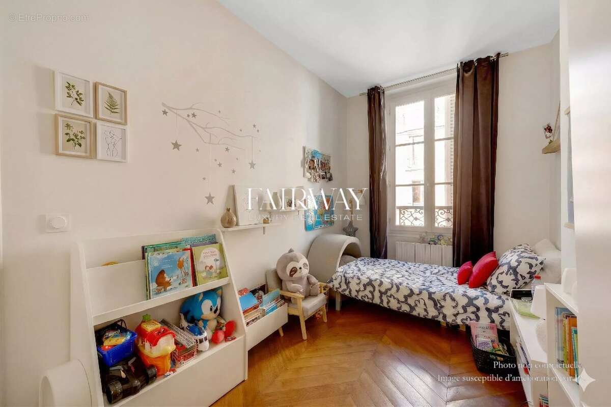 Appartement à PARIS-8E