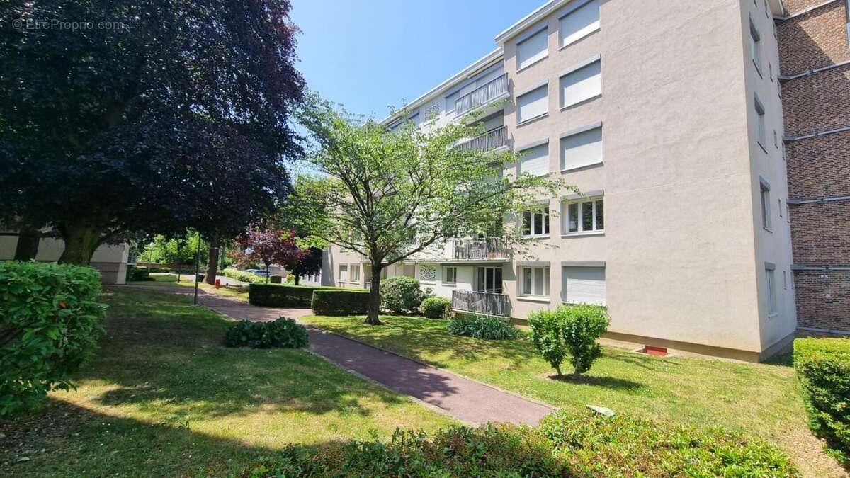 Appartement à SAINT-MICHEL-SUR-ORGE