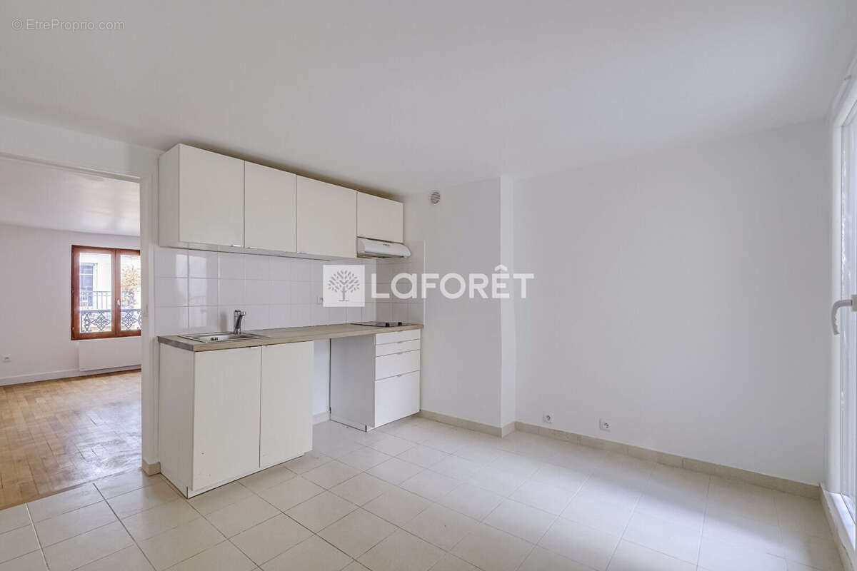 Appartement à PARIS-8E