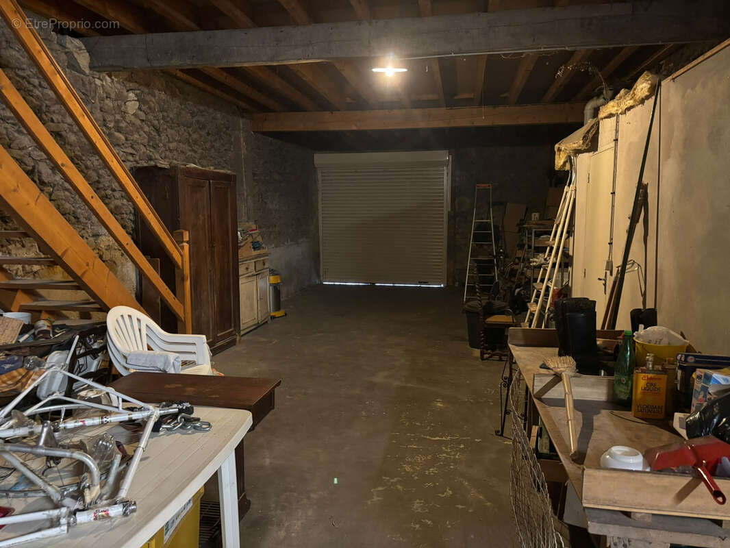 Charmante maison de village de 185 m2 avec garage - photo 13