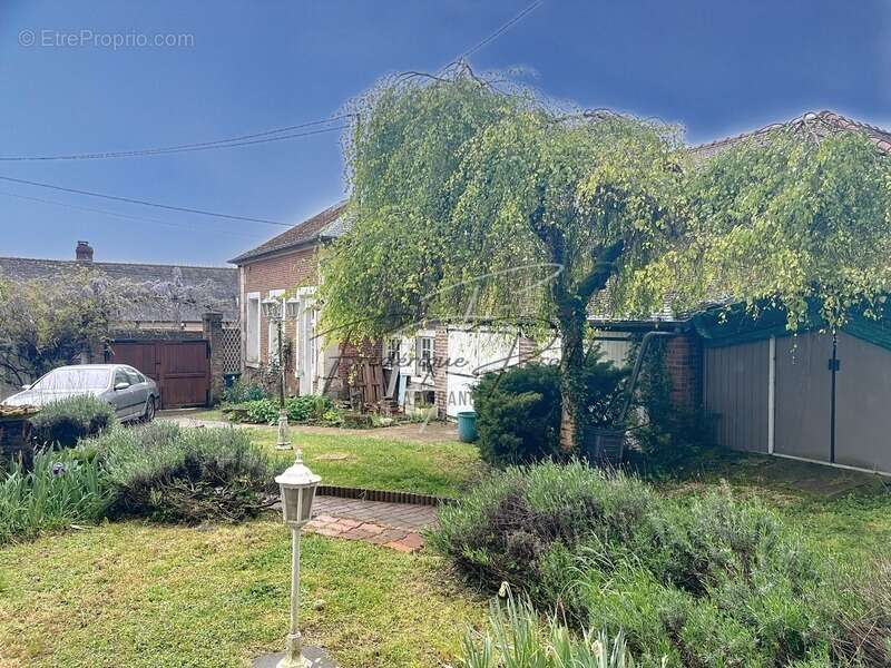 Maison à SAINT-REMY-EN-L&#039;EAU