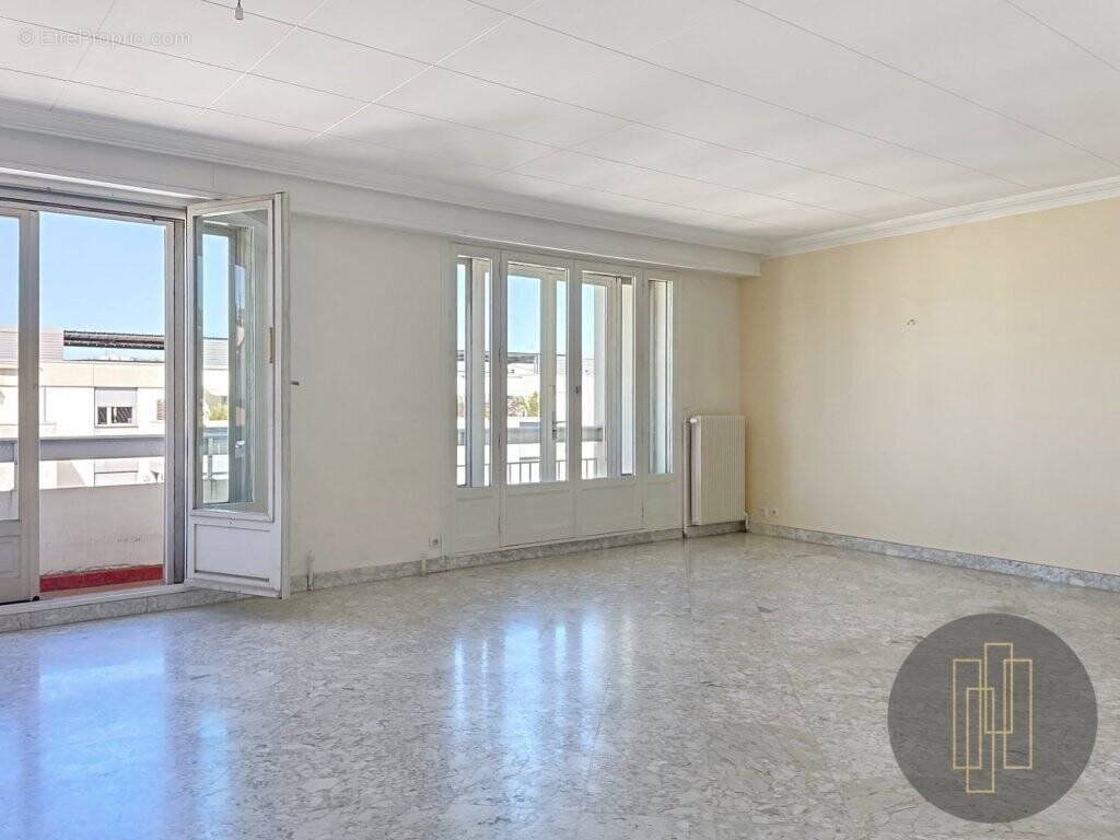 Appartement à LYON-6E