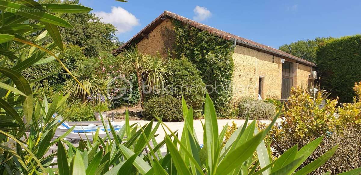 Maison à VILLENEUVE-DE-MARSAN